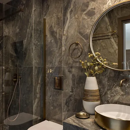 Centre Square Penthouse *